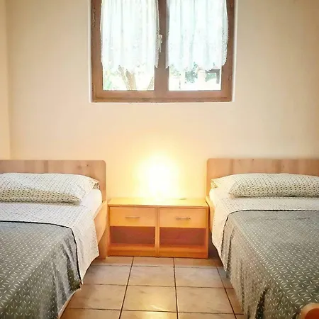 Mia * Ližnjan